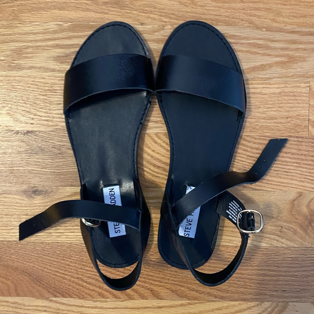 Steve Madden black sandals NWOT